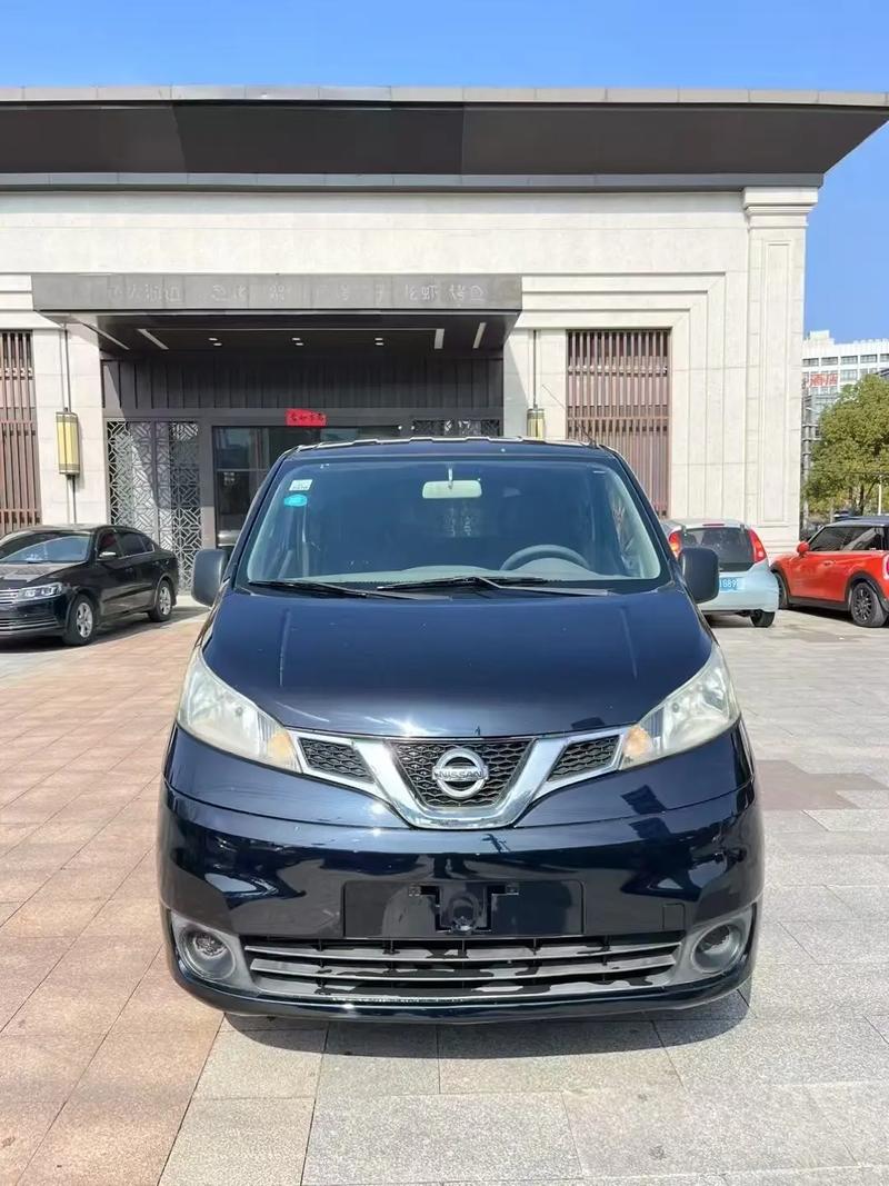 尼桑nv200值不值得购买(尼桑nv200多少钱一台)